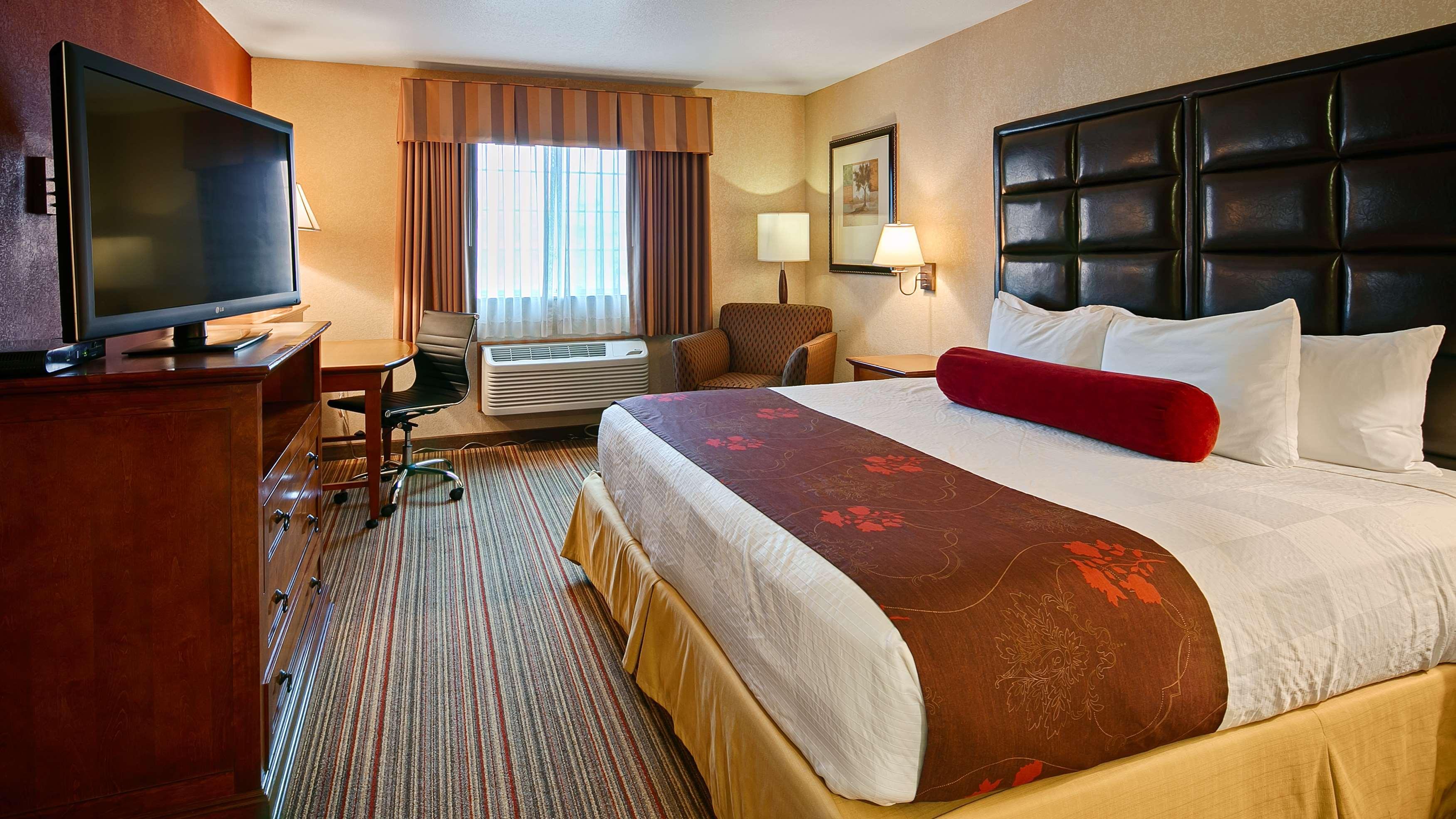 Best Western Plus Rama Inn & Suites 라그란데 외부 사진