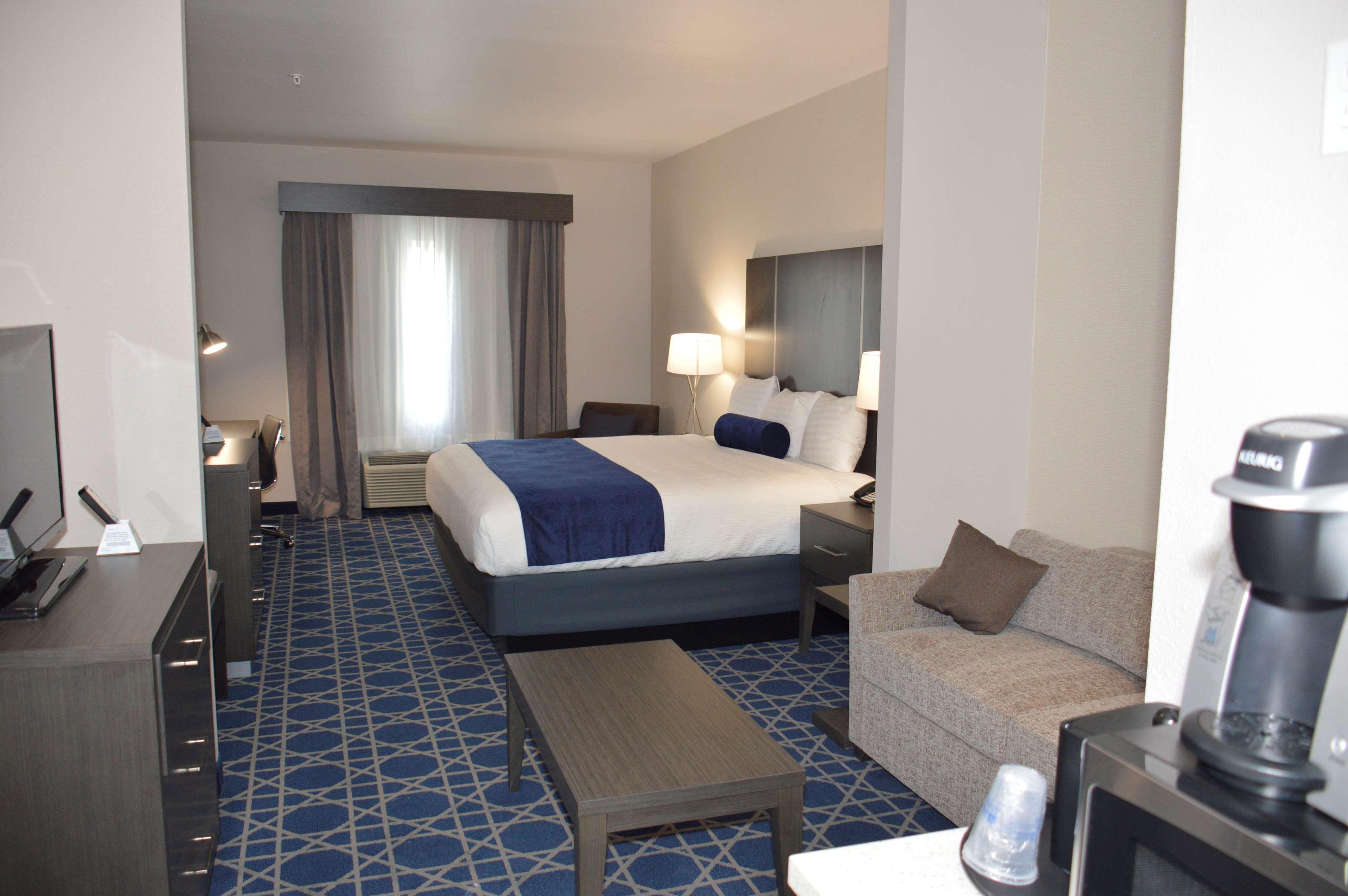 Best Western Plus Rama Inn & Suites 라그란데 외부 사진