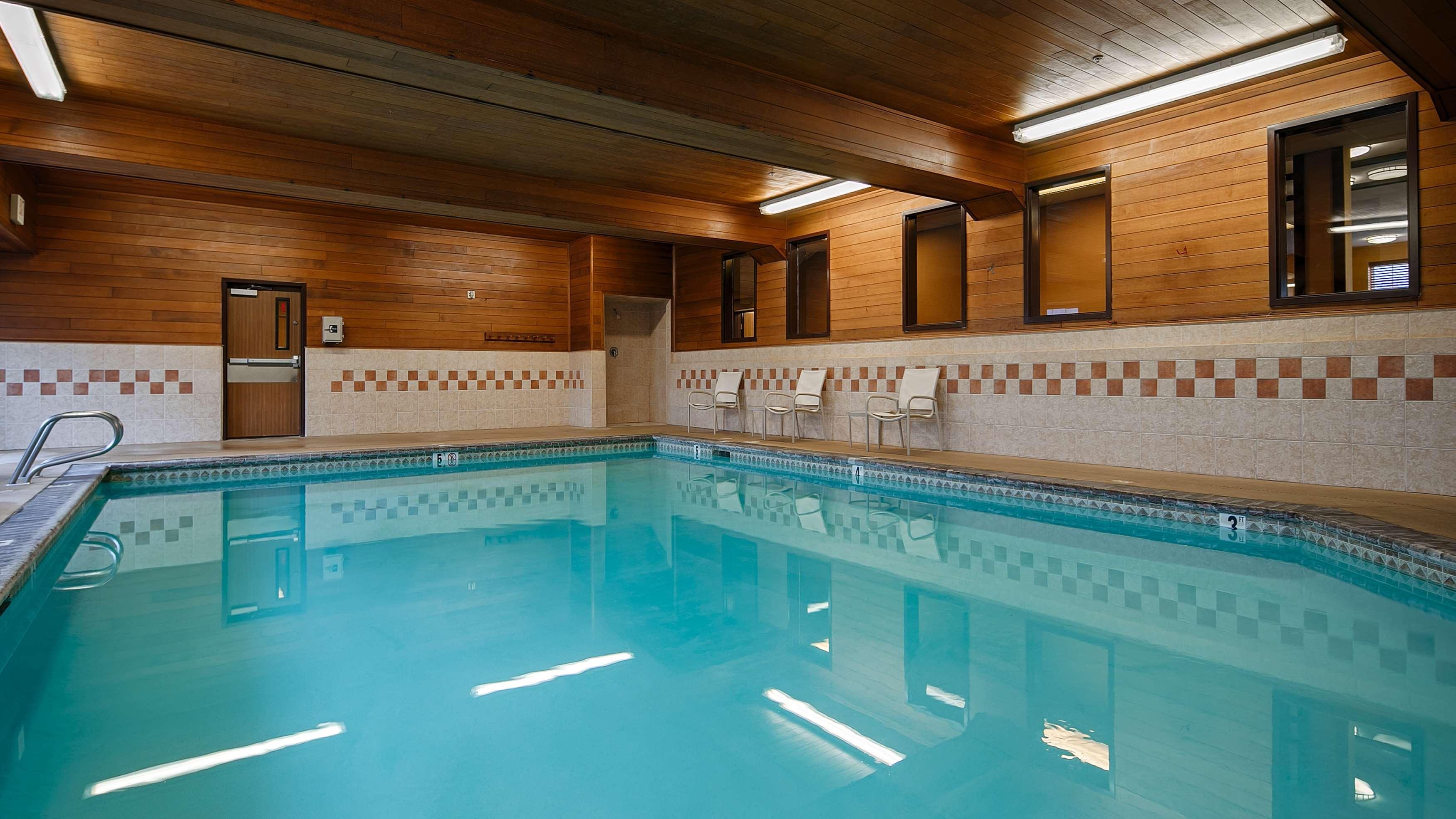 Best Western Plus Rama Inn & Suites 라그란데 외부 사진