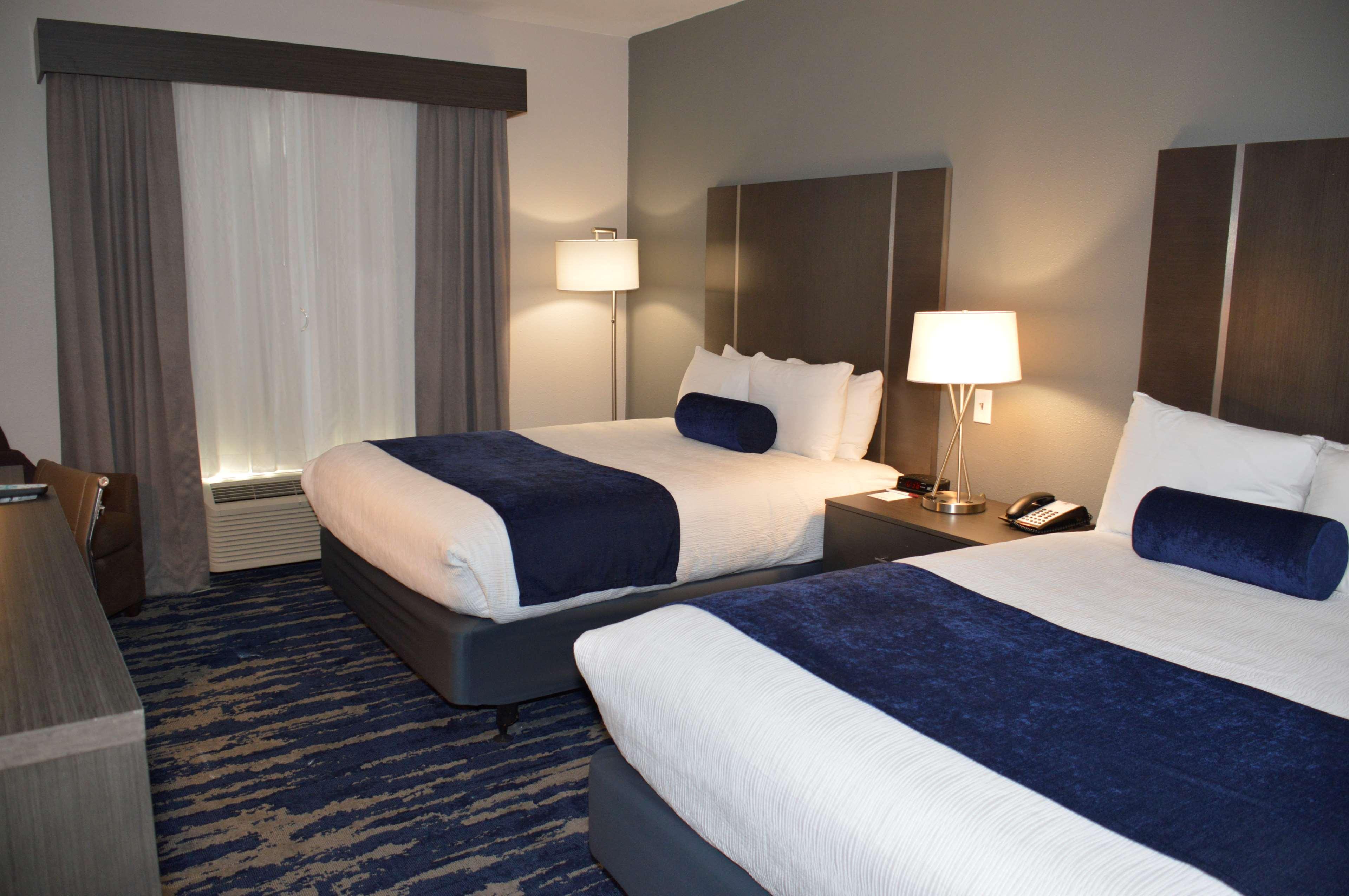 Best Western Plus Rama Inn & Suites 라그란데 외부 사진