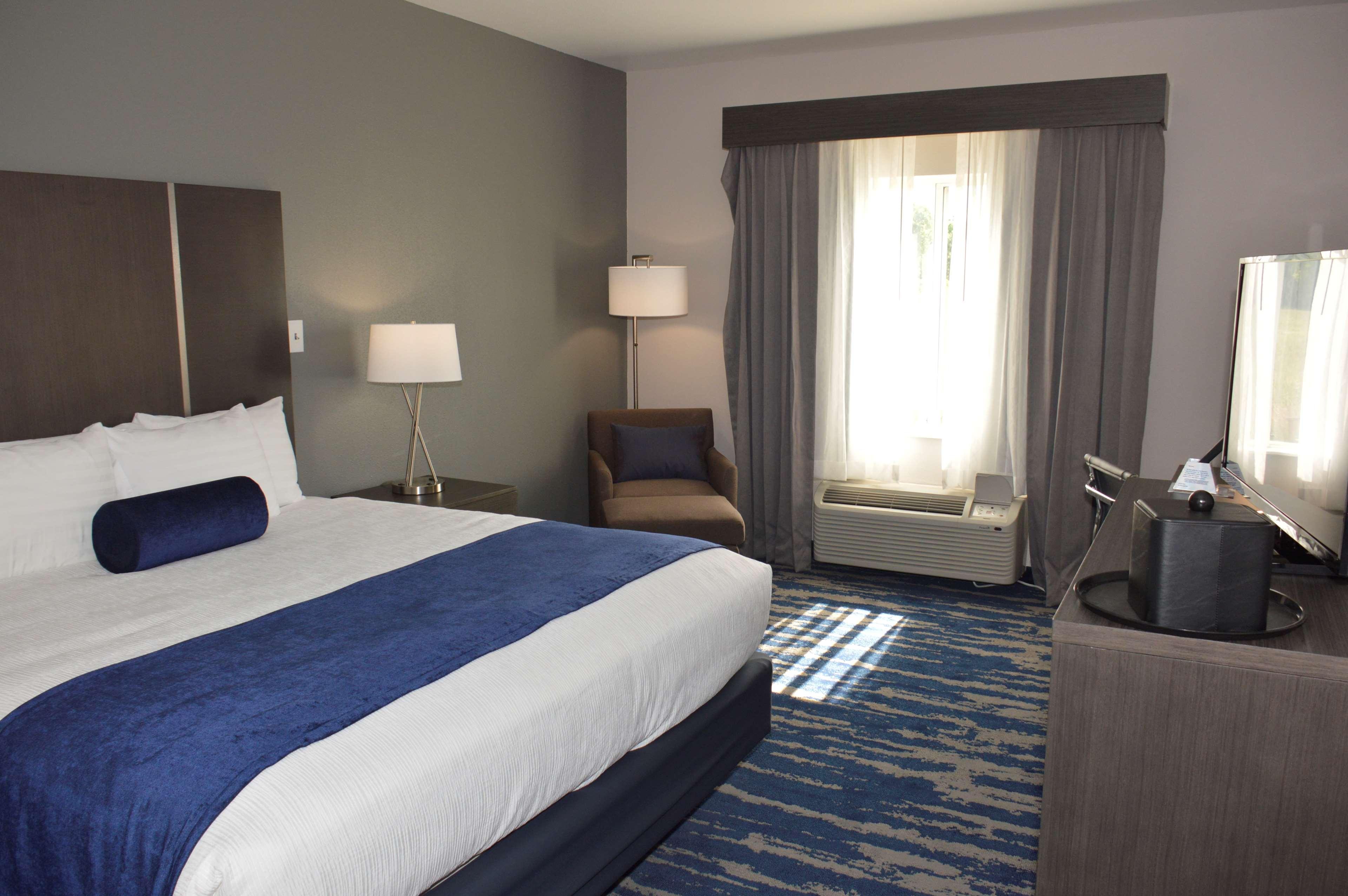 Best Western Plus Rama Inn & Suites 라그란데 외부 사진